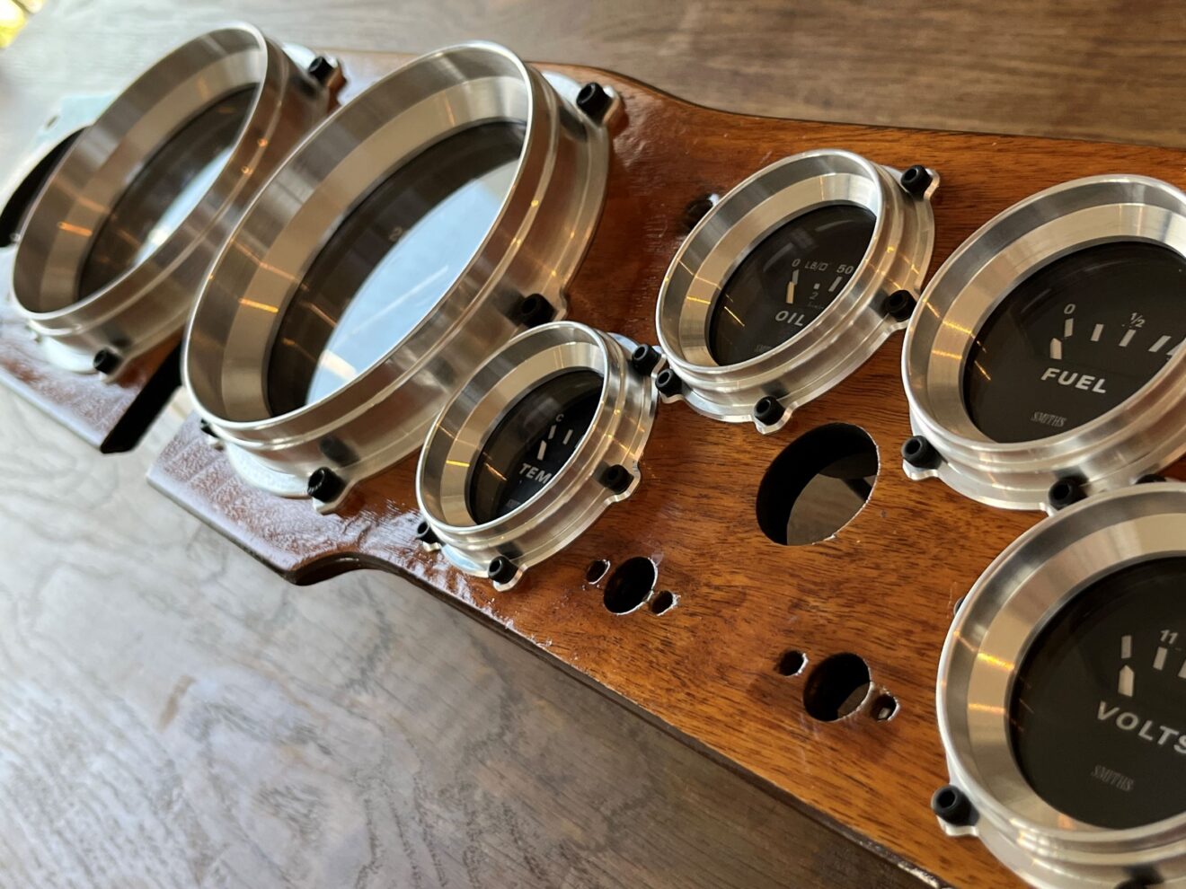 Gauge Bezels - BaulyCars